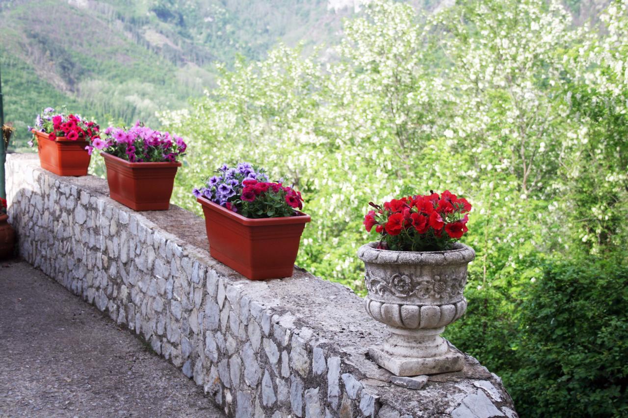 Tra I Monti Bed & Breakfast ตรามอนติ ภายนอก รูปภาพ